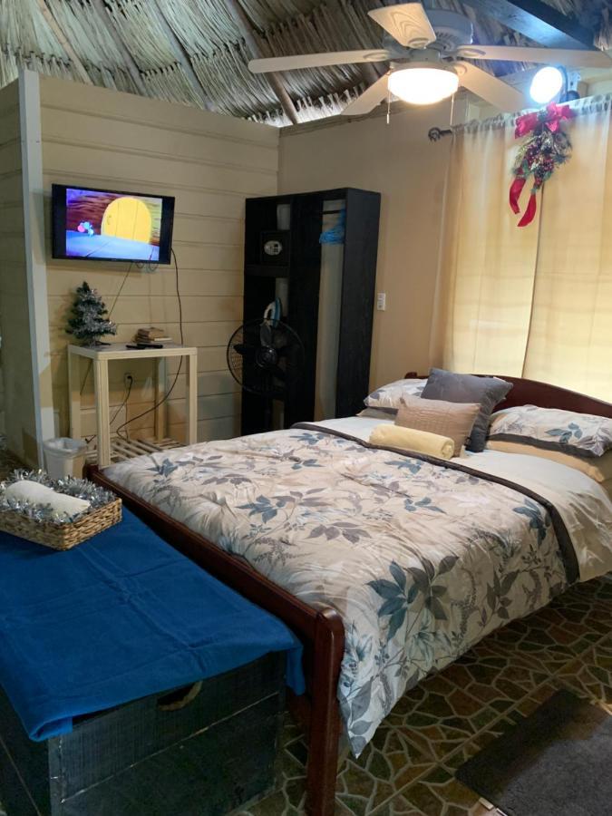 Villa Heavens Gate Beach Bungalows Placencia Exterior foto